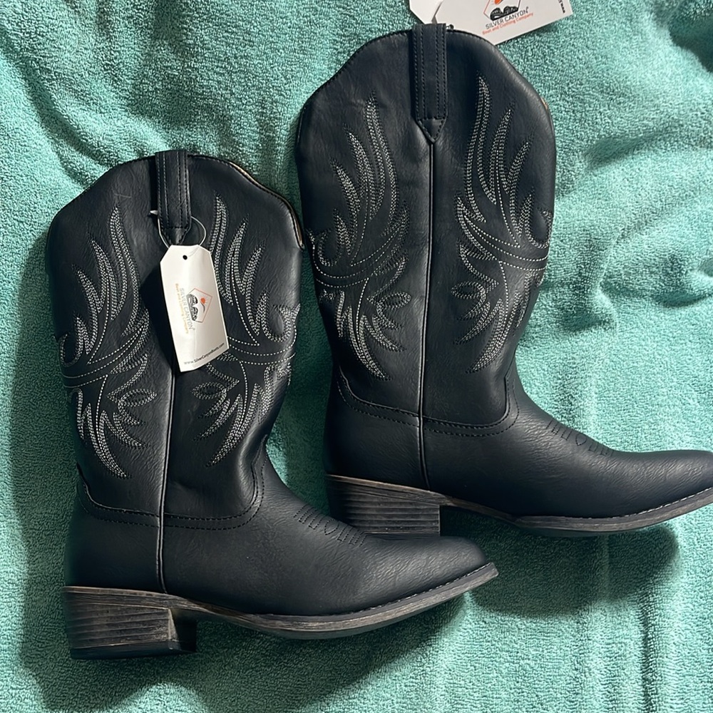 New Silver Canyon boots 9.5
